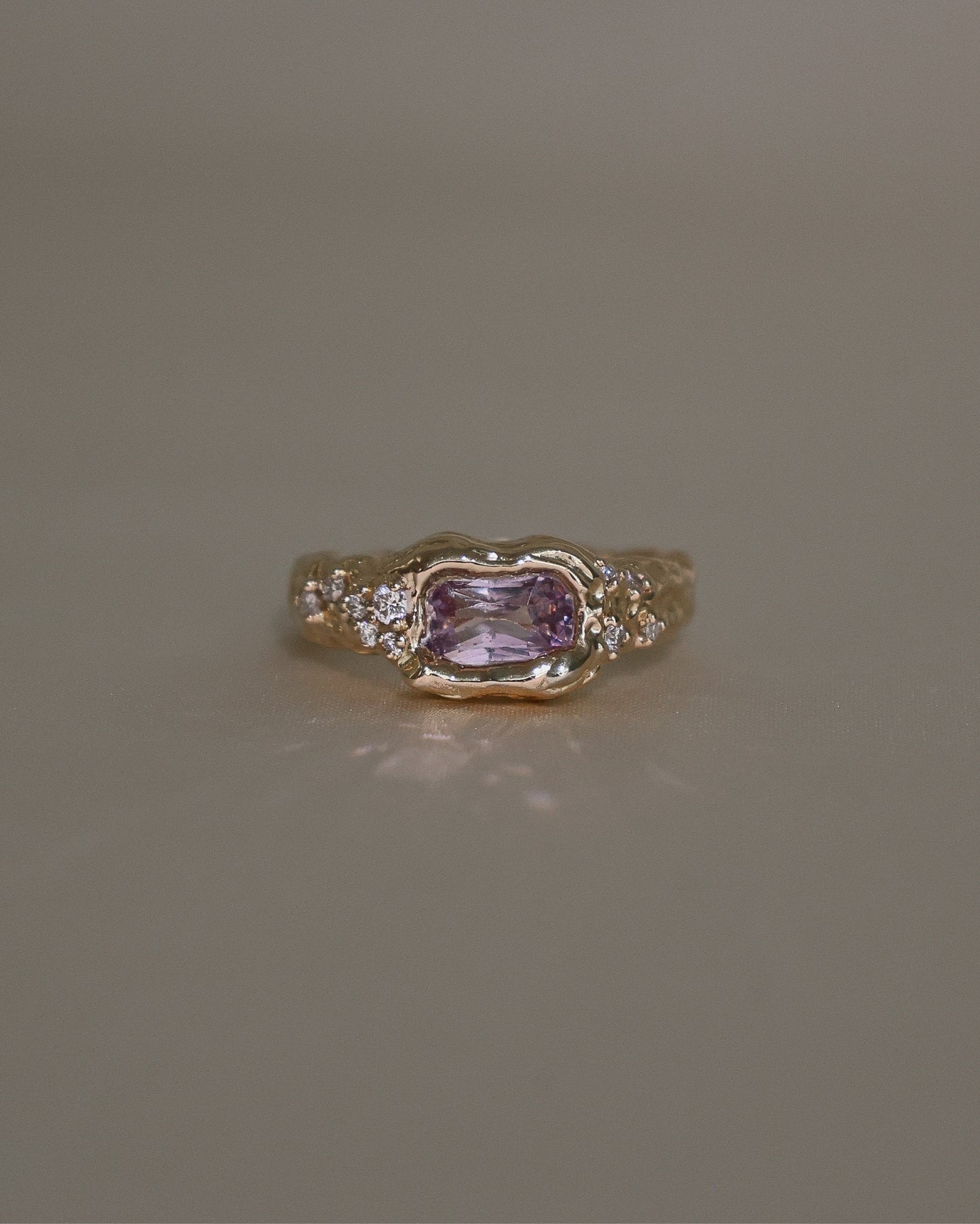 Lila Ring