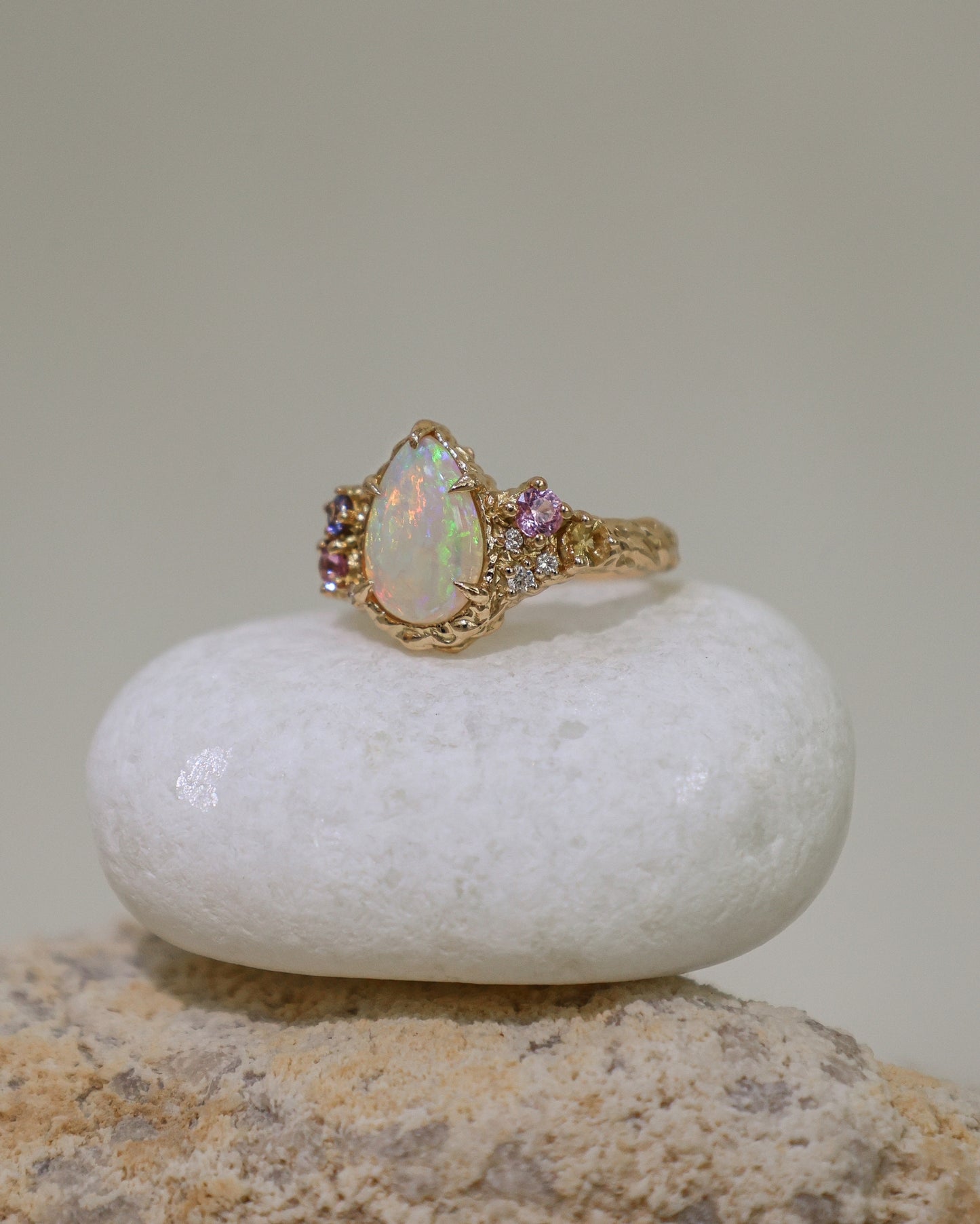 Iris Ring