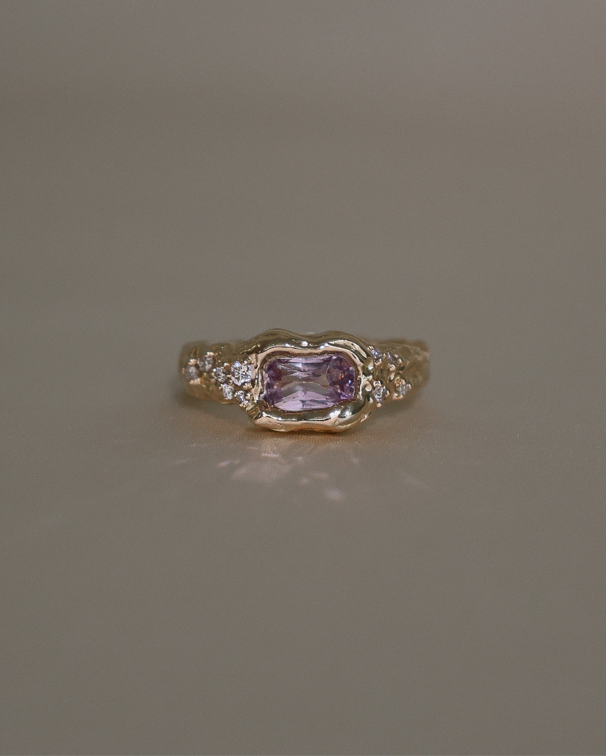 Lila Ring